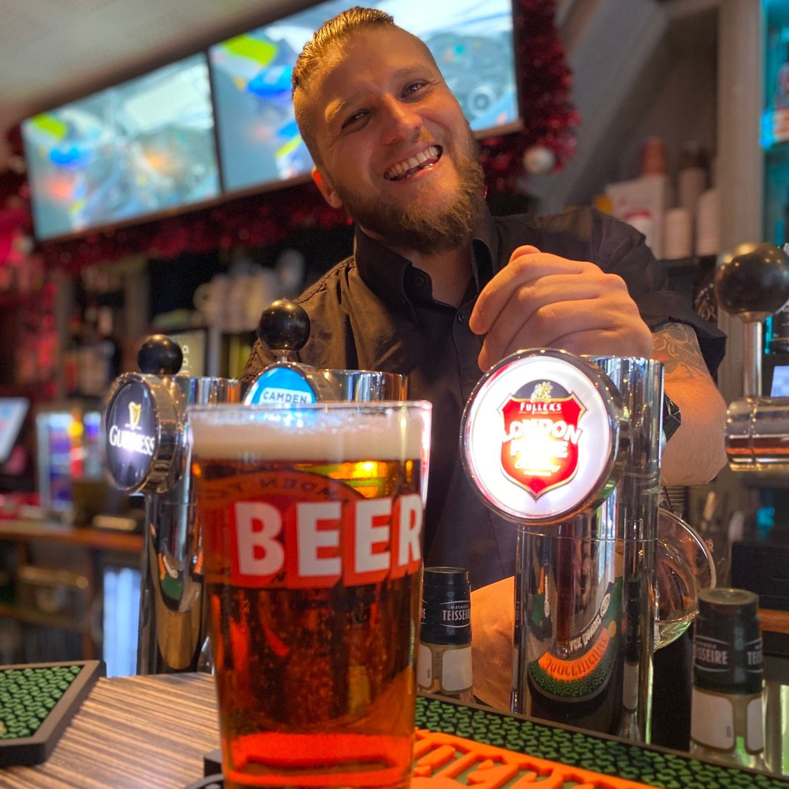 The Rhodos Bar - Tuesdays Free Pint Tuesday - Morzine Bar The Rhodos Bar - Tuesdays Steak Night - Morzine Bar